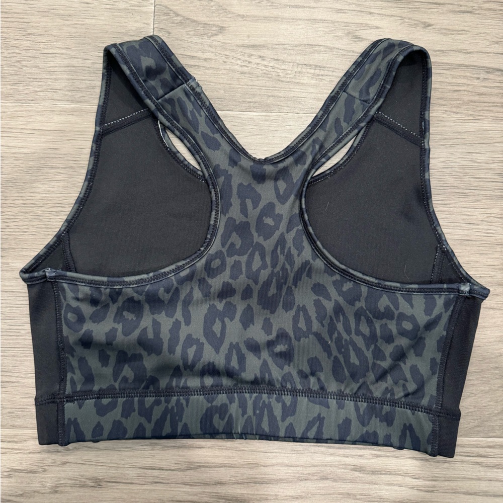 Leopard Print Workout Set - Picture 3 of 7